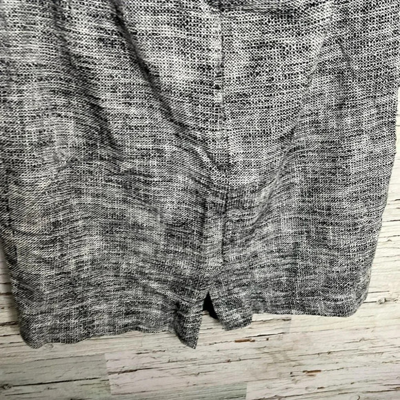 Banana republic gray mini skirt size 12 - Picture 5 of 6